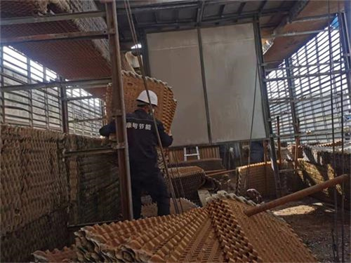 開式冷卻塔和閉式冷卻塔的特點(diǎn),開式冷卻塔閉式冷卻塔外觀區(qū)別